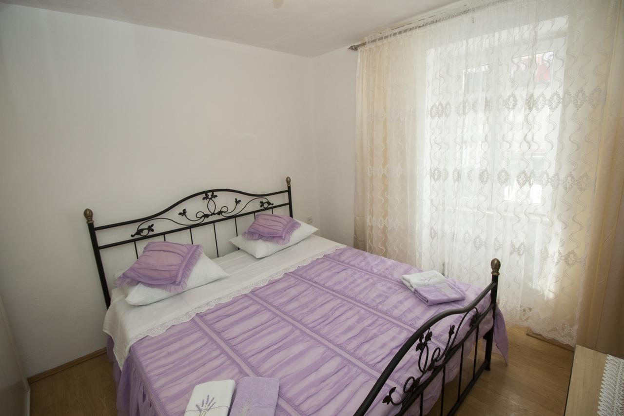 Apartment Romic Omis Exterior photo